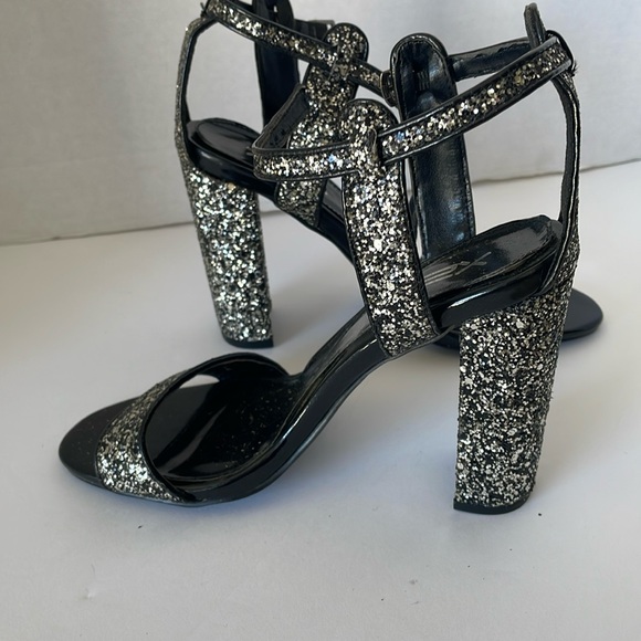 NWT Gorgeous Brand New Sandals with Black Shimmers. - Picture 2 of 15